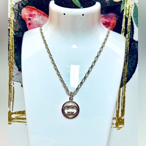 Gucci Interlocking G's Necklace - Picture 5 of 9